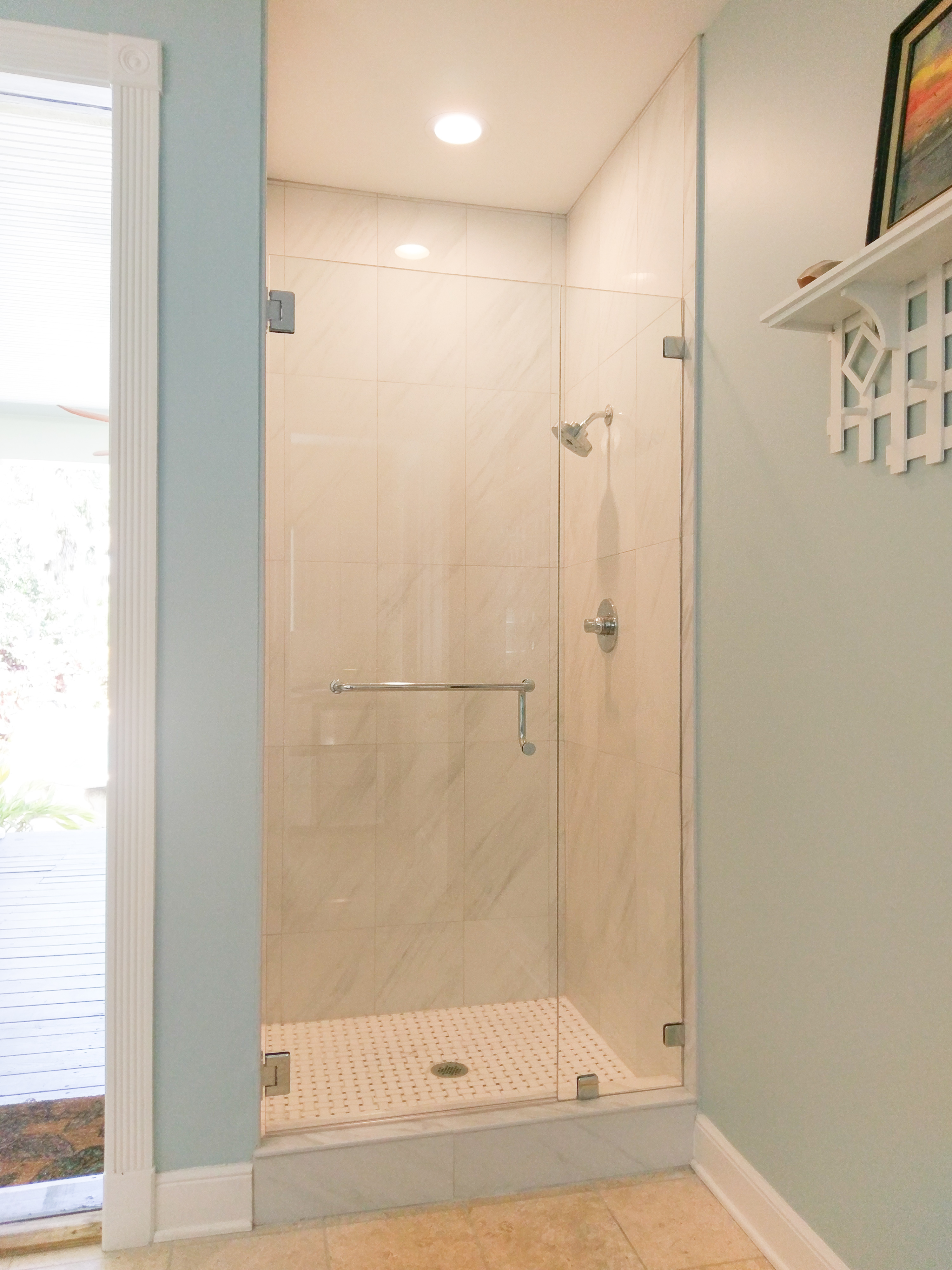 Choosing the Perfect Handles for Frameless Shower Glass Doors
