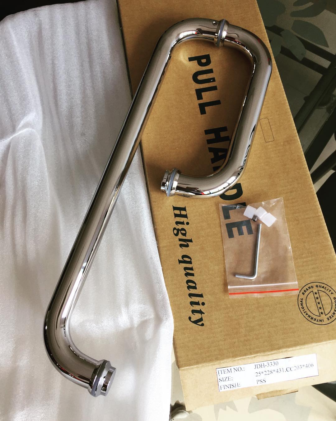 Design Trends for Glass Door Handles